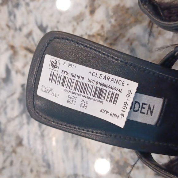 STEVE MADDEN AVILON FEATHER WOMEN'S EMBELLISHED BLACK SANDALS NWOB - Picture 3 of 7